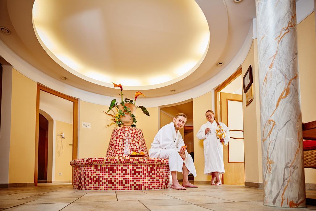 Akzent Hotel Bayerwald-Residenz Neukirchen  Екстериор снимка