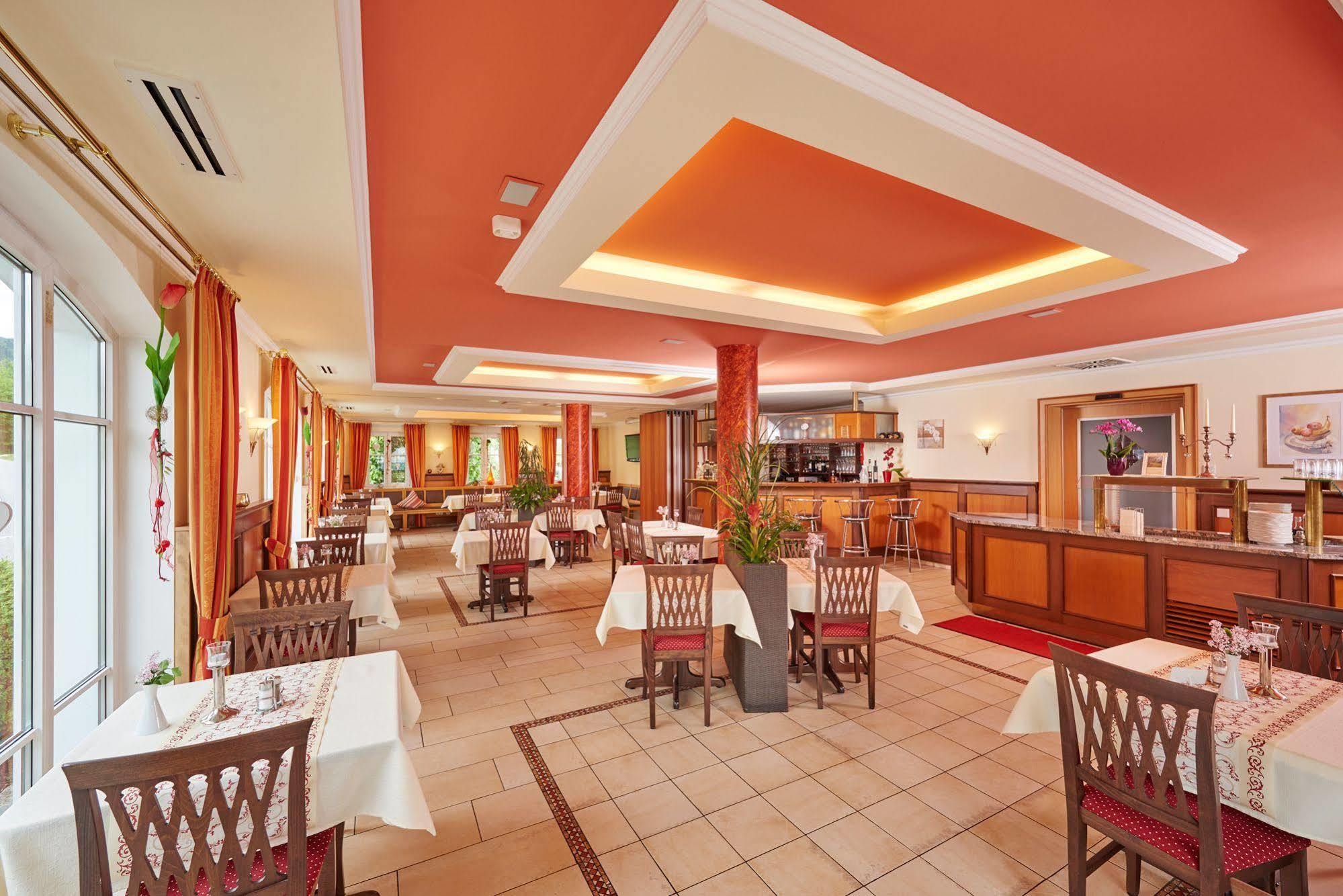 Akzent Hotel Bayerwald-Residenz Neukirchen  Екстериор снимка