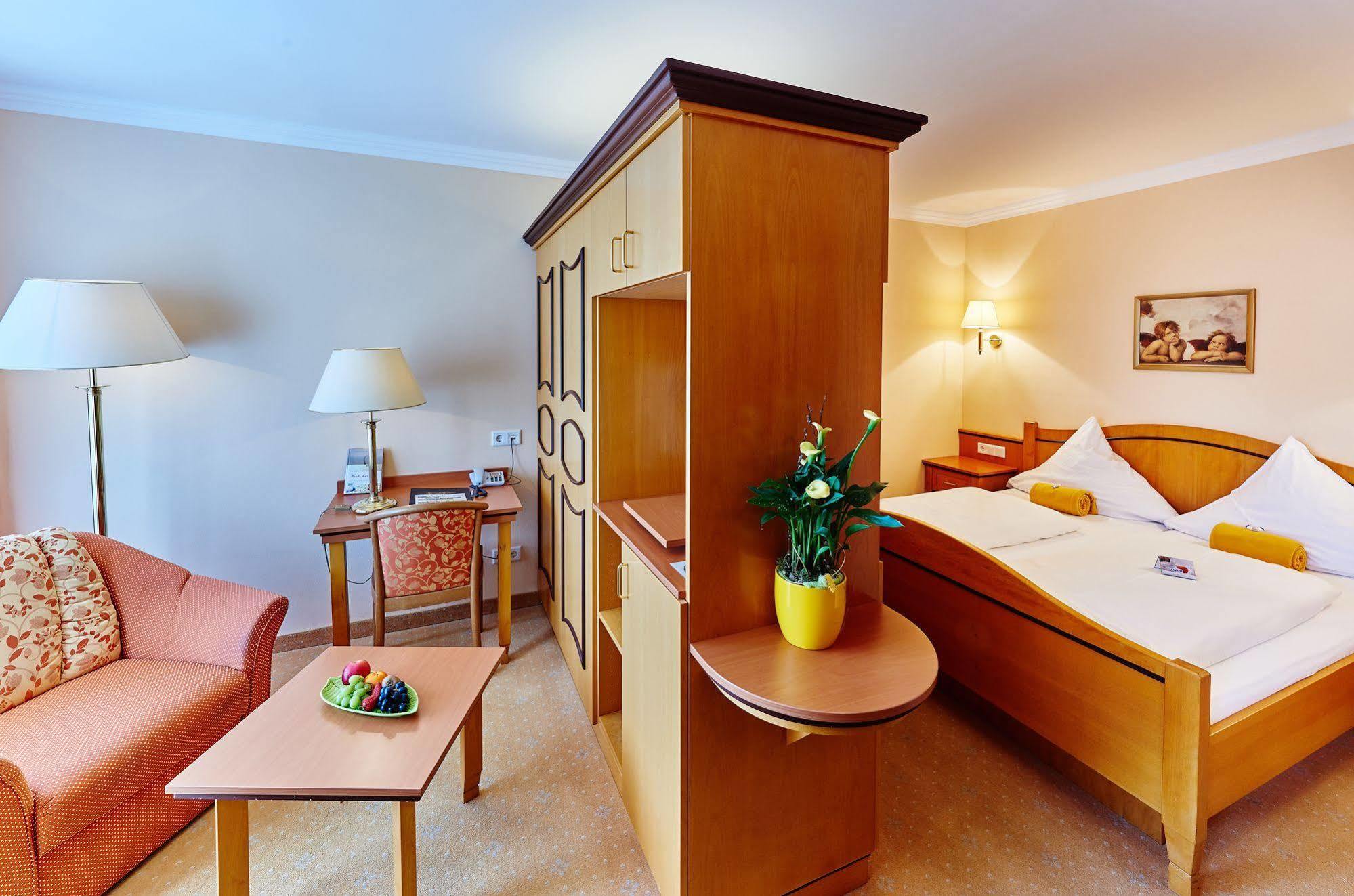 Akzent Hotel Bayerwald-Residenz Neukirchen  Екстериор снимка
